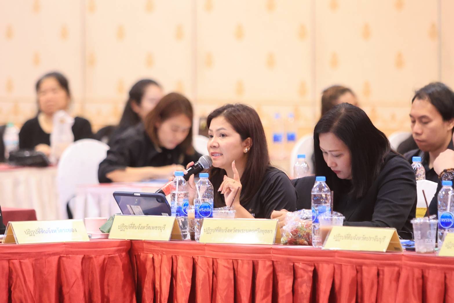 title - ปฏิรูปที่ดินจังหวัดเพชรบุรี พร้อมด้วย นางสาวขวัญใจ เพชรสวน นักวิชาการปฏิรูปที่ดินชำนาญการ ร่วมประชุมคณะทำงานติดตามเร่งรัดการใช้จ่ายเงินงบประมาณ ประจำปีงบประมาณ พ.ศ. 2569 ของสำนักงานการปฏิรูปที่ดินเพื่อเกษตรกรรม ครั้งที่ 4/2569 (ภาคกลางและภาคใต้)